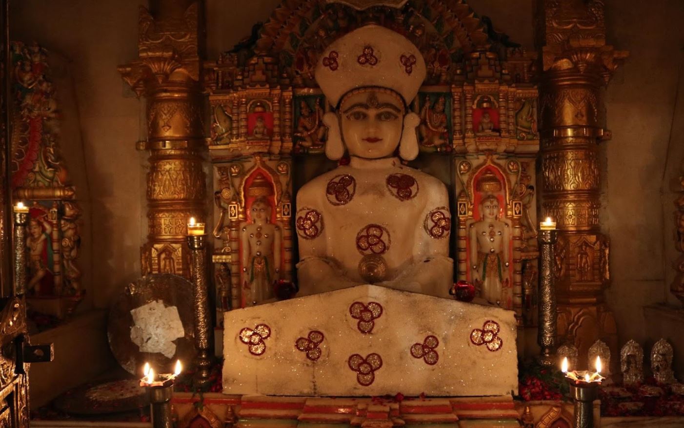 Shri Vasupujya Swami Shwetamber Jain Mandir, Kamboj Nagar, Sukheshwar Society, Mahesana (Gujarat) image 3