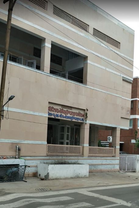 Aradhana Bhavan, Jain Upashray, Kamboj Nagar, Sukheshwar Society, Mahesana (Gujarat) image 2