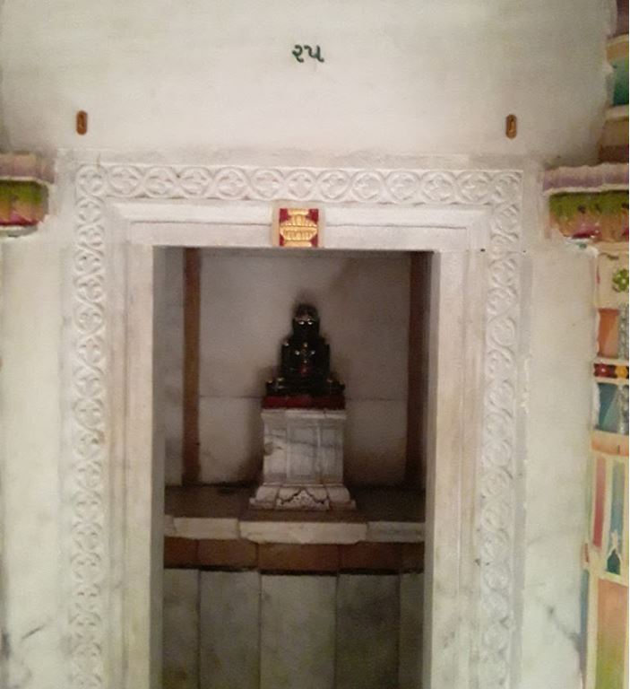 Shri Kunthunath Swami Jain Derasar, Khajuri Pole, Unjha, District - Mahesana (Gujarat) image 11