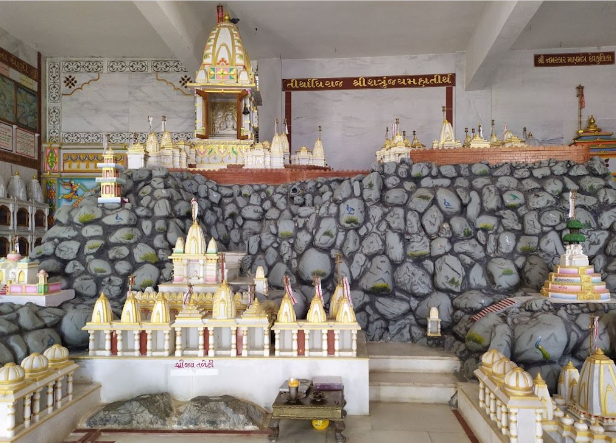 Shri Bhidbhanjan Parshvnath Shatrunjay Darshan and Jain Shwetamber Mandir, Unava, District - Mahesana (Gujarat) image 12