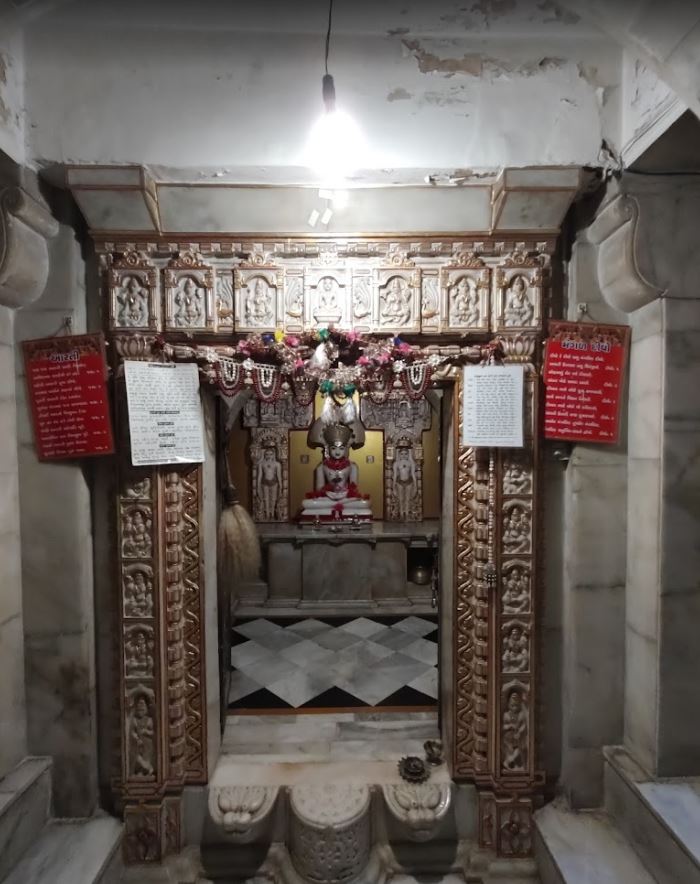 Shri Chota Adinath Jain Derasar,  Mahadev Puri, Vadnagar, District - Mahesana (Gujarat) image 4