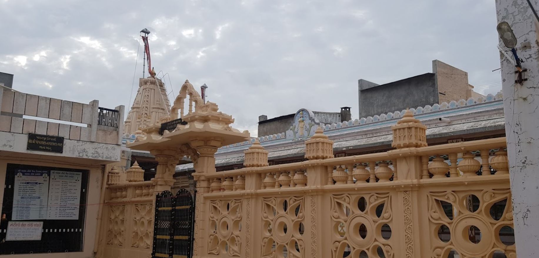 Shri Neminath Bhagwan Jain Derasar, Valam Jain Tirth, Valam, District - Mahesana (Gujarat) image 2