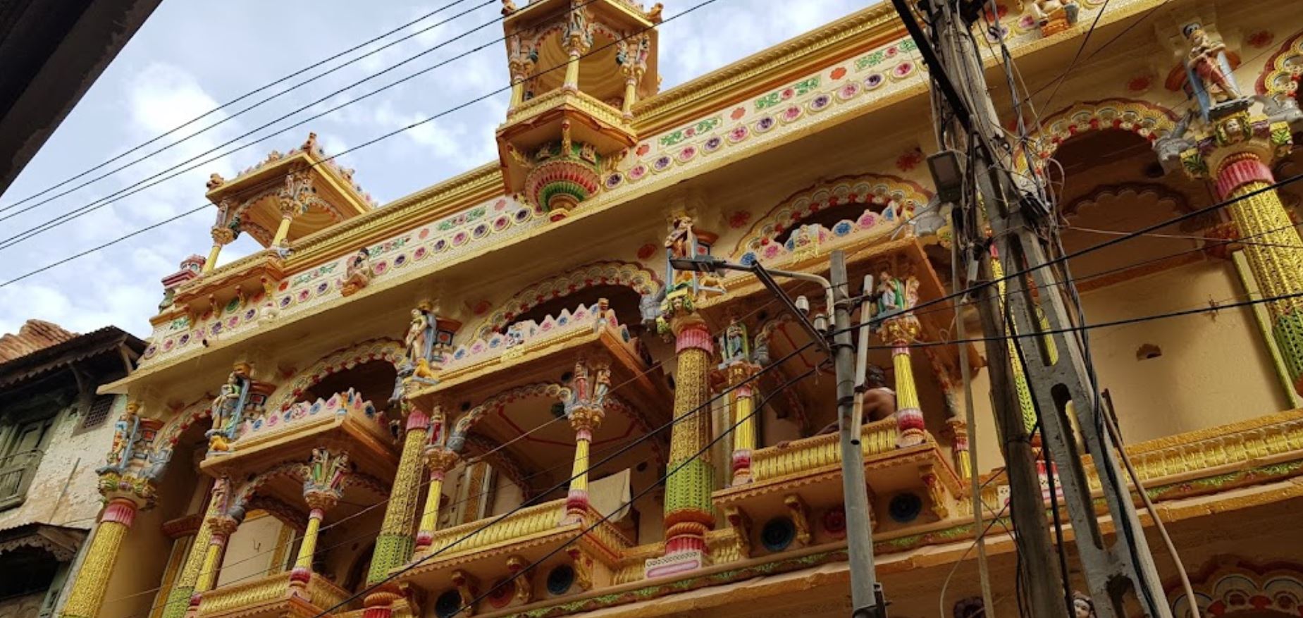 Shri Astapad Ji Jain Mandir, Shri Kapadvanj Visha Nima Jain Sangh, Dholi Kui, Kapadvanj, District - Kheda (Gujarat) image 2