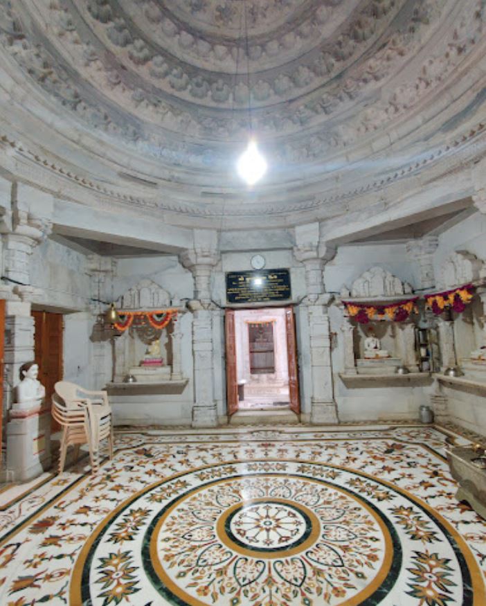 Shri Suparshvnath Shwetamber Jain Derasar, Gitanjali Nagar Society, Shanti Nagar, Nadiad, District - Kheda (Gujarat) image 5