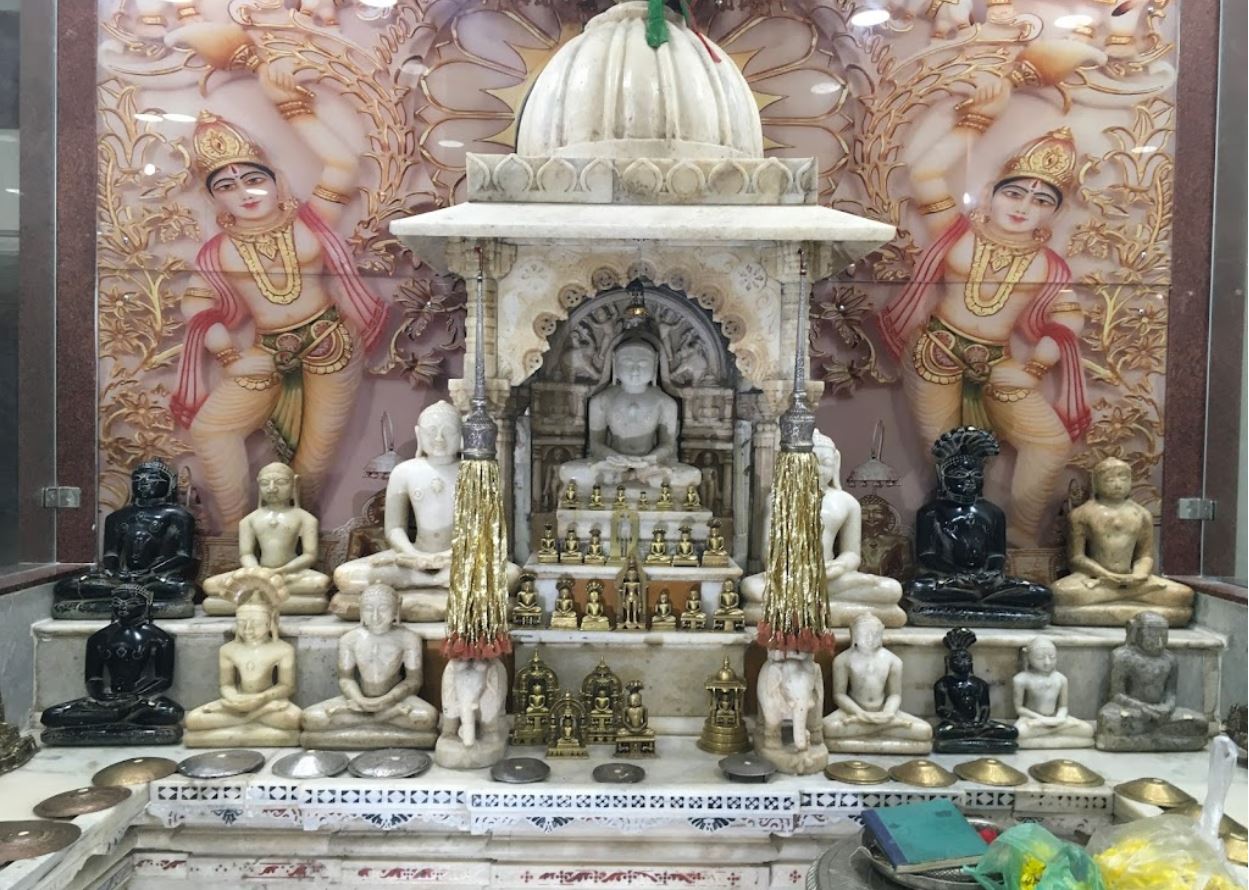 Shri 1008 Chandraprabhu Digamber Jain Mandir, Near Holi Chakla, Vaso, District - Kheda (Gujarat) image 2