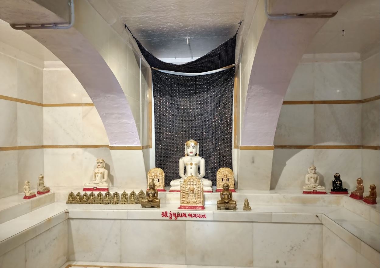 Shri Shantinath Bhagwan Shwetamber Jain Tirth, Kothara, District - Kachchh (Gujarat) image 6