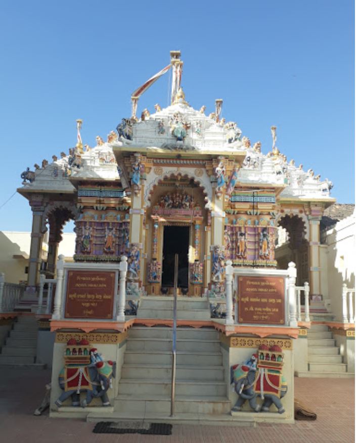 Shri Chintamani Parshvnath Jinalaya, Varadiya Jain Tirth, Varadiya, District - Kachchh (Gujarat) image 2