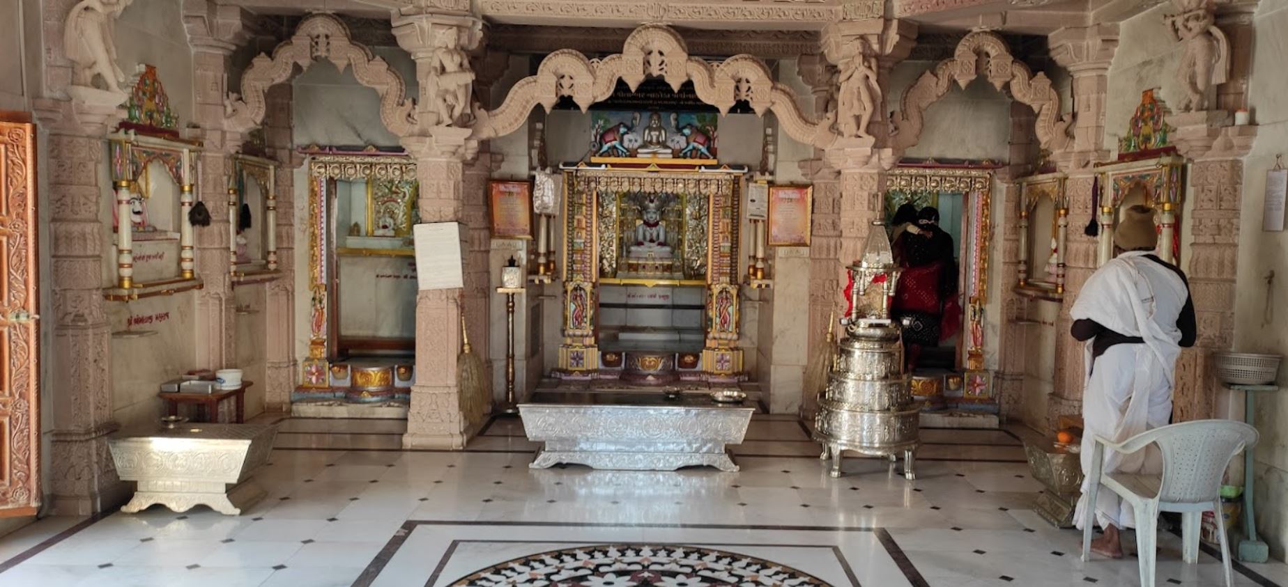 Shri Abhinandan Swami Shwetamber Jain Derasar and Jain Dadawadi, Kushal Nagar, Anjar, District - Kachchh (Gujarat) image 2