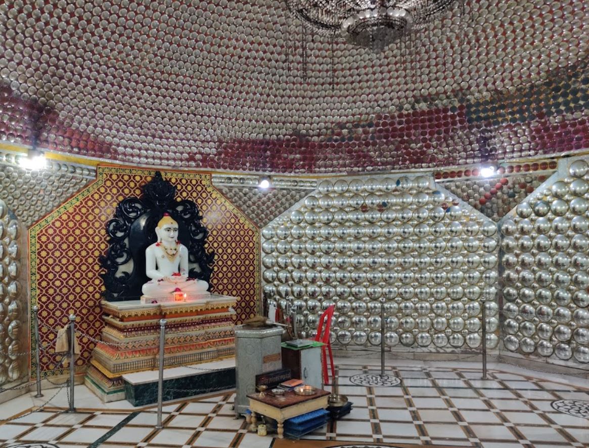 Shri Munisuvrat Swami Jain Shwetamber Mandir, Navlakha Mandir, Rajgrahi Tirth, Rajgir, District - Nalanda (Bihar) image 5