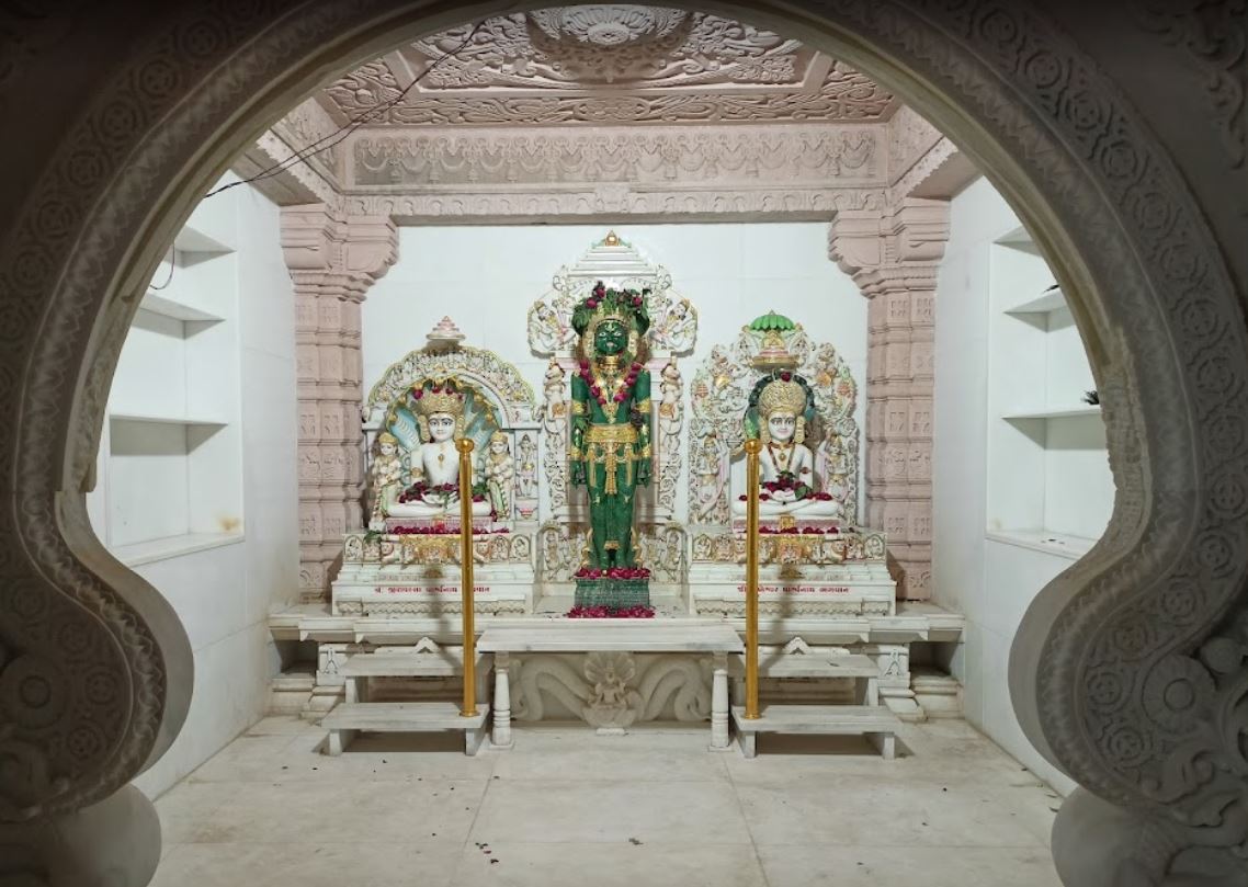 Shri Namaskar Maha Tirth, Shri Simandhar Swami Shwetamber Jain Derasar, Chhadavada, District - Kachchh (Gujarat) image 4