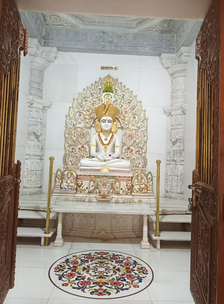Shri Namaskar Maha Tirth, Shri Simandhar Swami Shwetamber Jain Derasar, Chhadavada, District - Kachchh (Gujarat) image 10