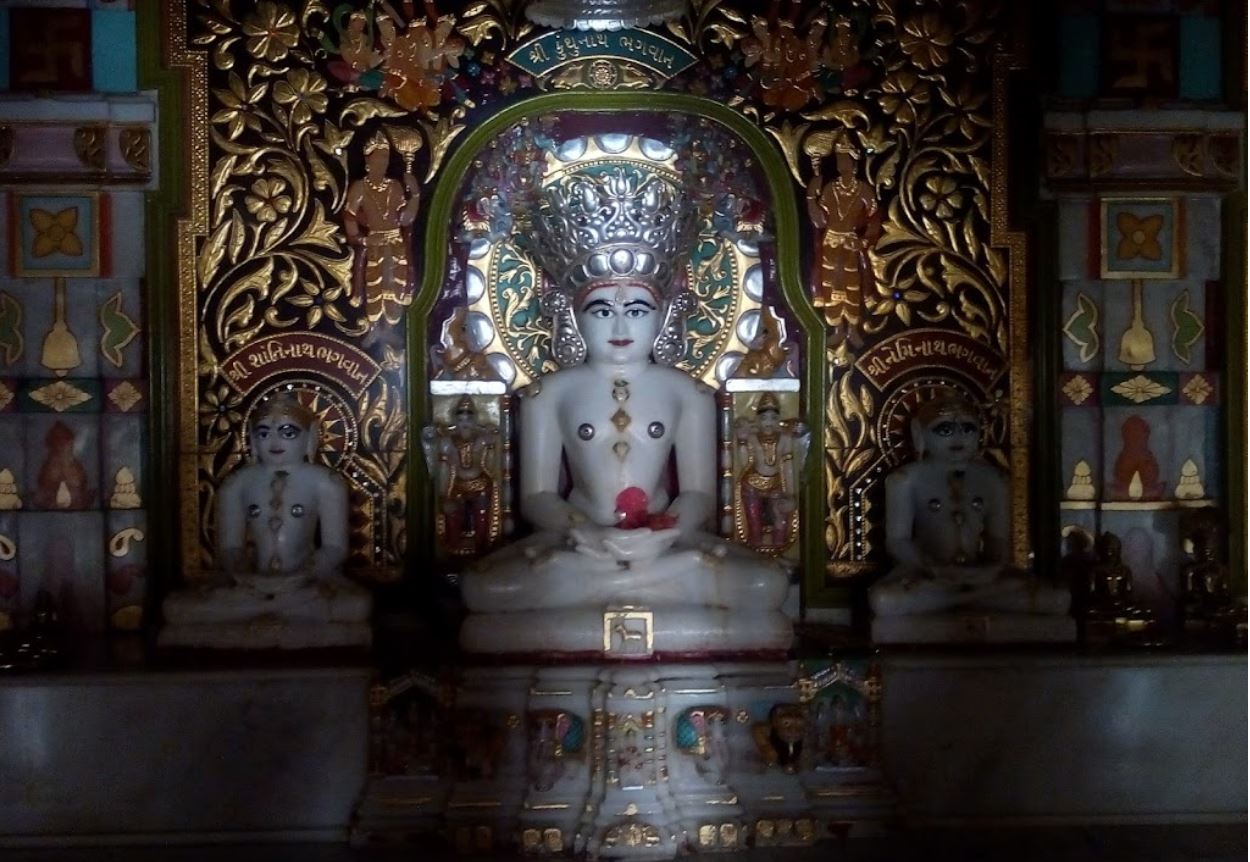 Shri Kunthunath Bhagwan Shwetamber Jain Derasar, Samakhiari, District - Kachchh (Gujarat) image 2