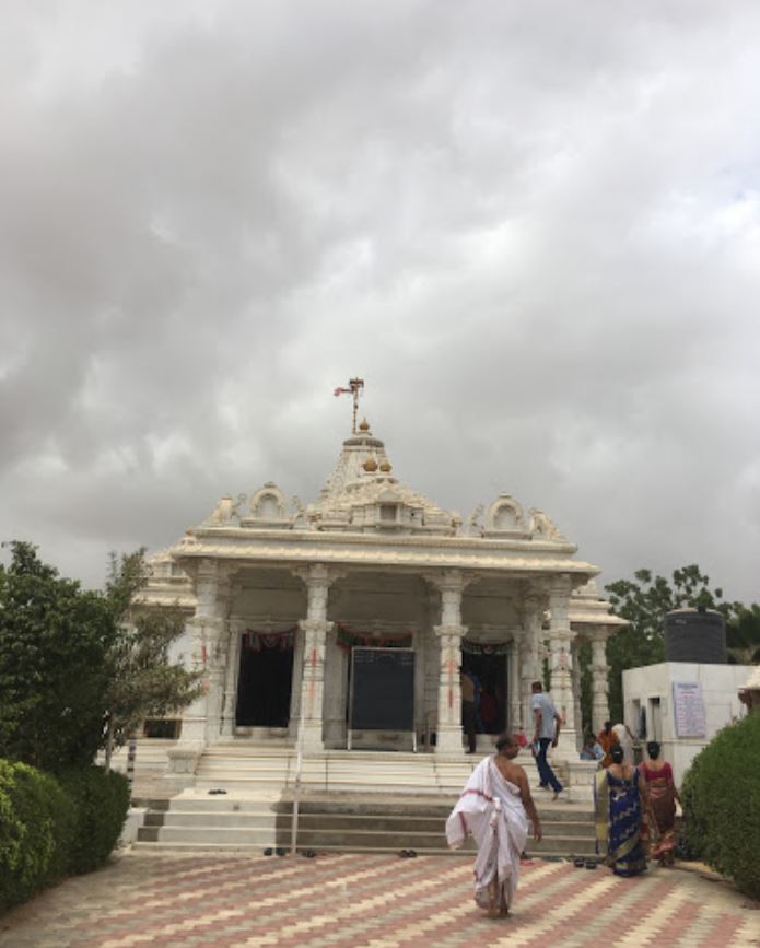 Shri Ajitnath Bhagwan Shwetamber Jain Derasar, Adhoi, District - Kachchh (Gujarat) image 1