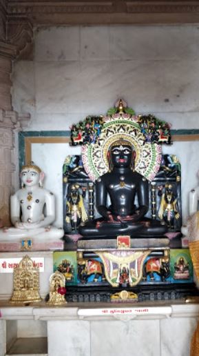 Shri Munisuvrat Swami Shwetamber Jinalaya, Jubliee Colony, Vijay Nagar, Bhuj, District - Kachchh (Gujarat) image 2