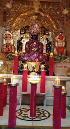 Shri Munisuvrat Swami Shwetamber Jinalaya, Jubliee Colony, Vijay Nagar, Bhuj, District - Kachchh (Gujarat) image 3