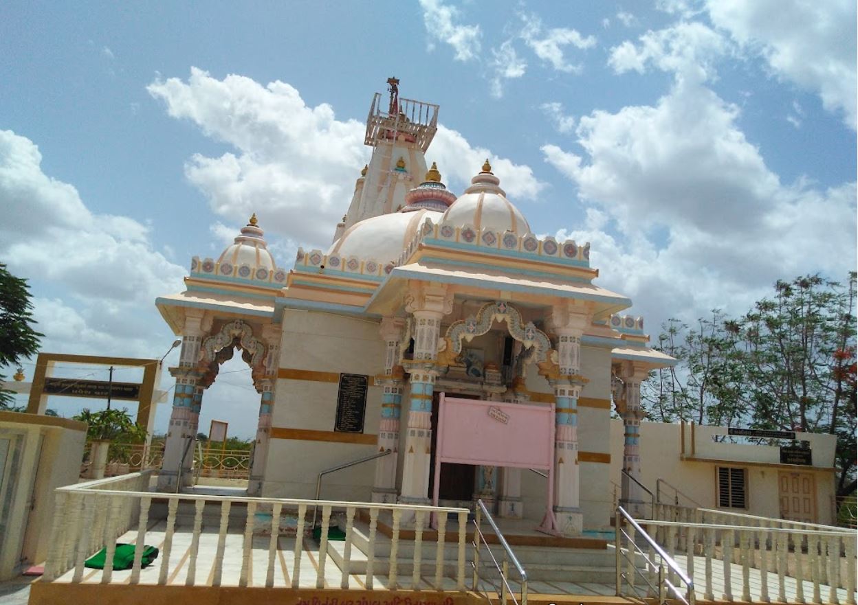 Shri Munisuvratswami Shwetamber Jain Mandir, Silver City Township, Bhuj, District - Kachchh (Gujarat) image 2