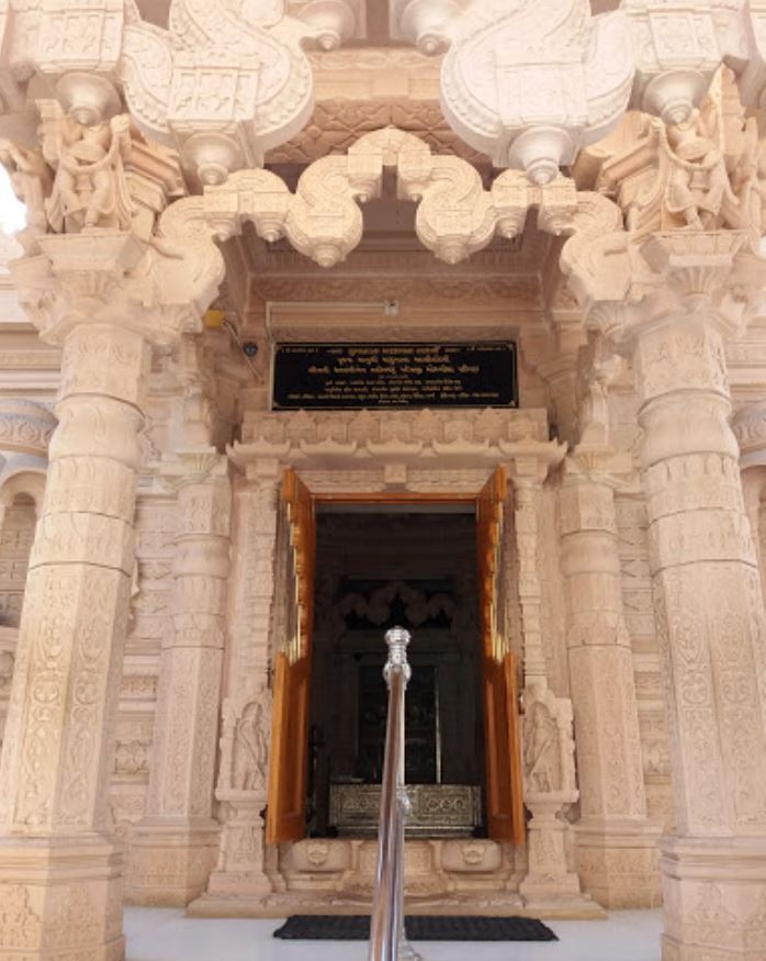 Shri Mahaveer Swami Shwetamber Jain Derasar, Swamiji Sheri, Mandvi, District - Kachchh (Gujarat) image 1