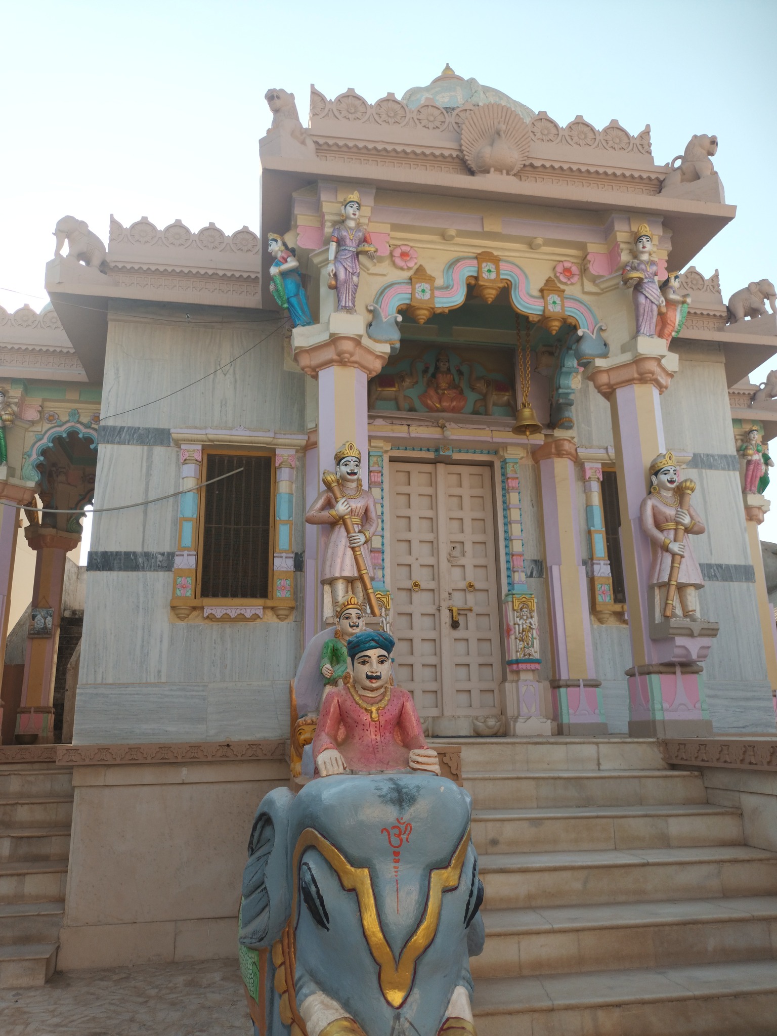 Shri Munisuvrat Swami Shwetamber Jain Mandir, Baroi, Mundra, District - Kachchh (Gujarat) image 2