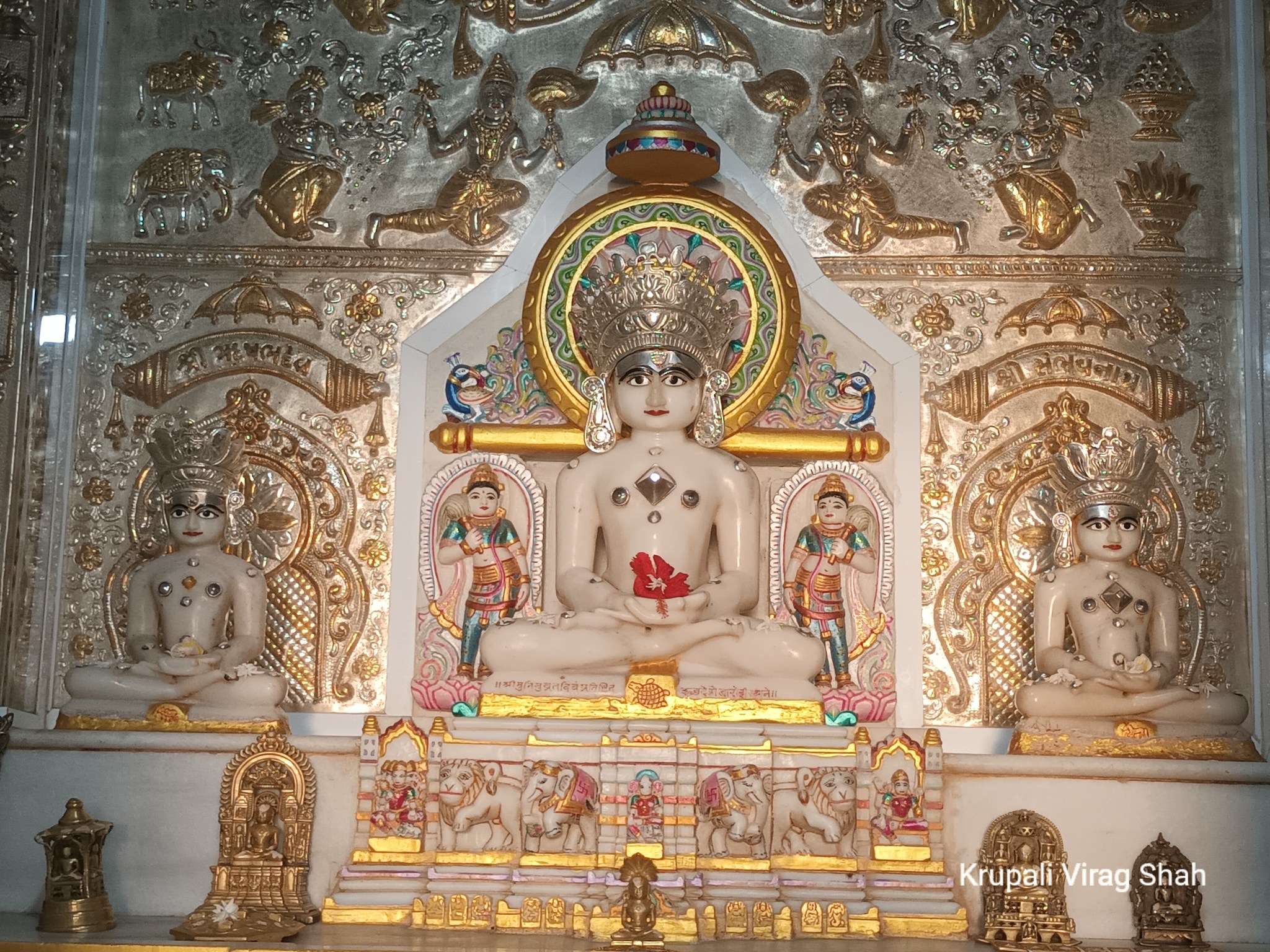 Shri Munisuvrat Swami Shwetamber Jain Mandir, Baroi, Mundra, District - Kachchh (Gujarat) image 3