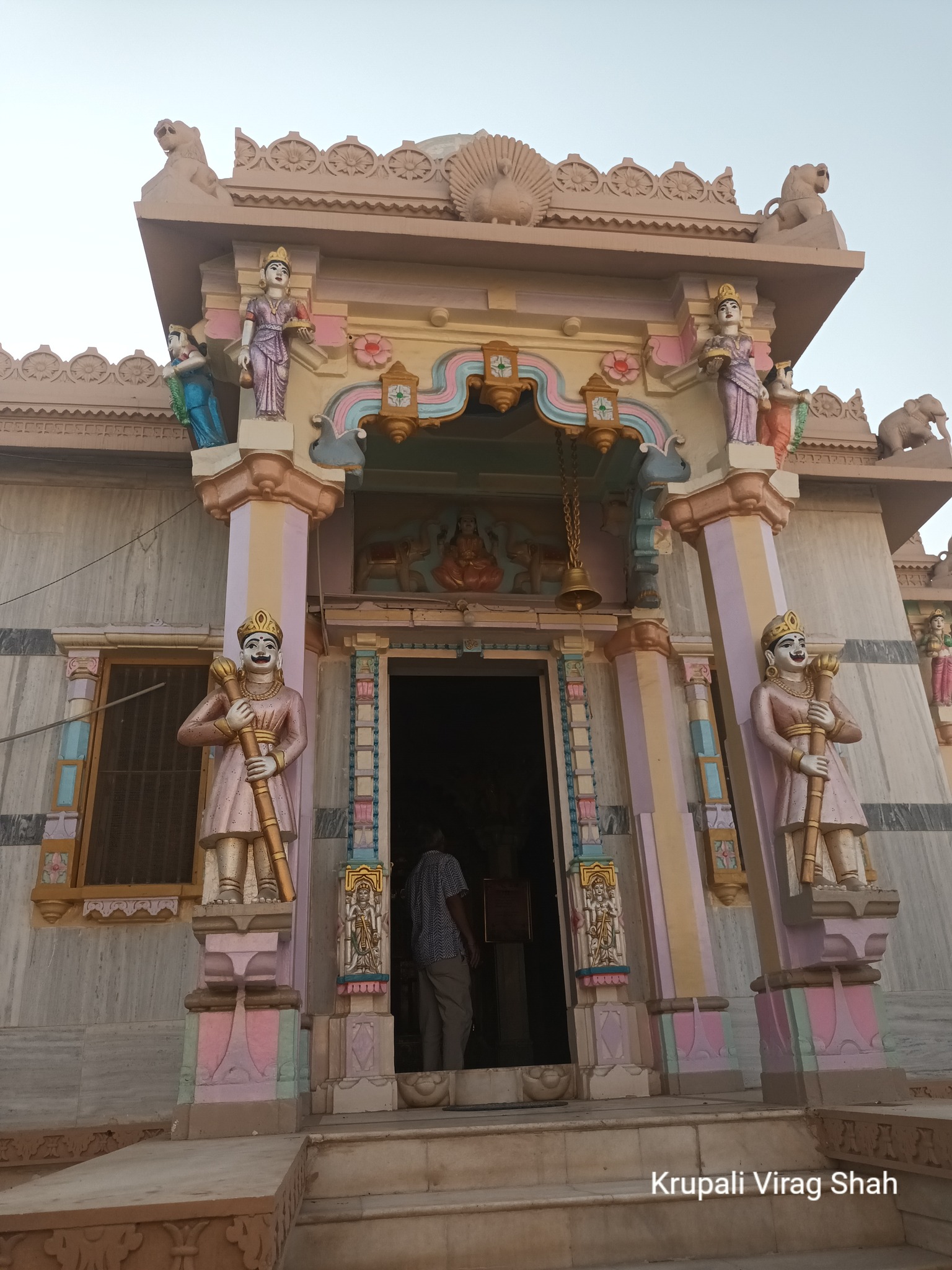Shri Munisuvrat Swami Shwetamber Jain Mandir, Baroi, Mundra, District - Kachchh (Gujarat) image 6