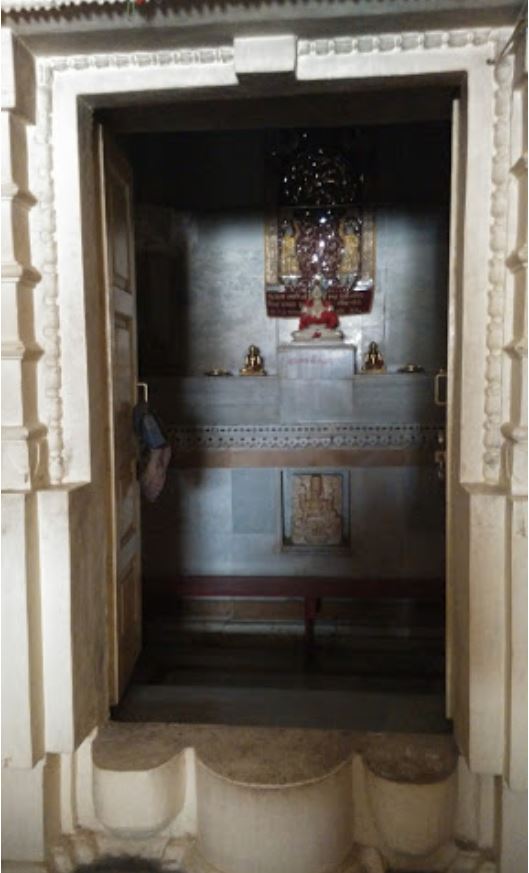 Shri Chandraprabhu Swami Shwetamber Jain Derasar, Goersama, Mundra, District - Kachchh (Gujarat) image 3