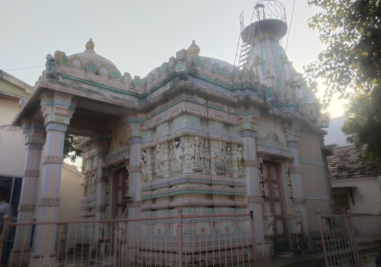 Shri Shantinath Bhagwan Shwetamber Jain Derasar, Luni, Mundra, District - Kachchh (Gujarat) image 1