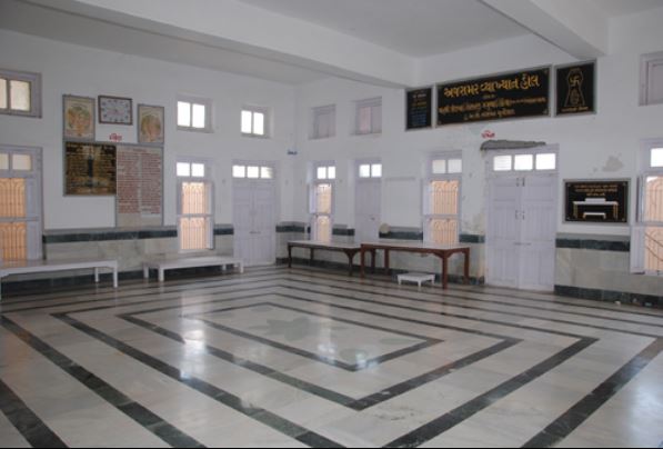 Shri Sthanakvasi 6 Koti Jain Upashray, Bhorara, Mundra, District - Kachchh (Gujarat) image 2