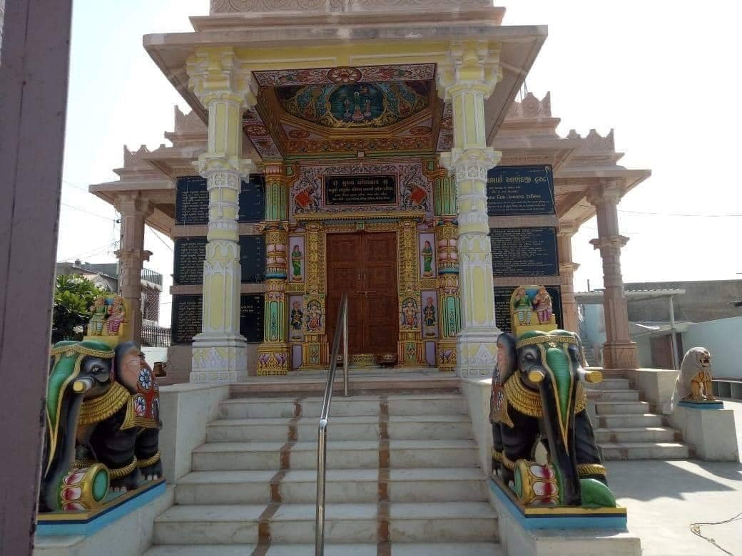 Shri Shantinath Bhagwan Shwetamber Jain Derasar, Dhamadka, District - Kachchh (Gujarat) main image