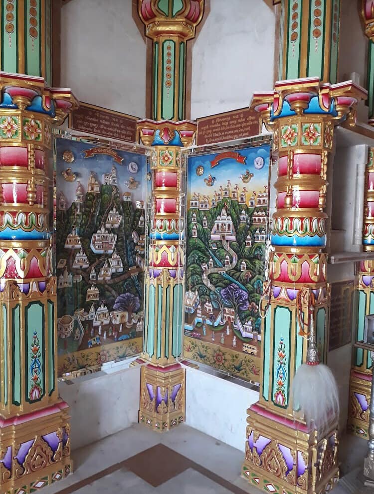 Shri Shantinath Bhagwan Shwetamber Jain Derasar, Dhamadka, District - Kachchh (Gujarat) thumbnail 3