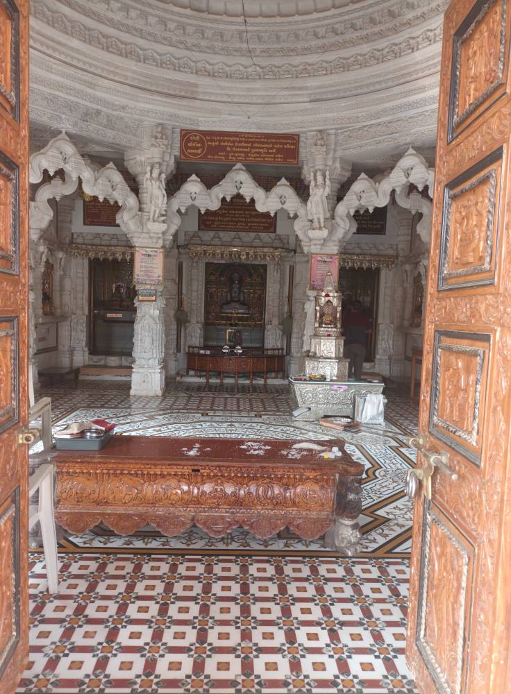 Shri Suparshvnath Bhagwan Shwetamber Jain Derasar, Rapar, District - Kachchh (Gujarat) image 11