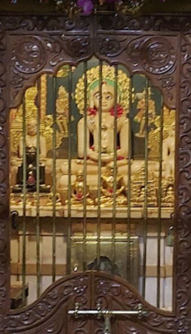 Shri Dharamnath Swami Shwetamber Jain Derasar, Vanzari Chowk, Talav Gate, Junagadh (Gujarat) image 2