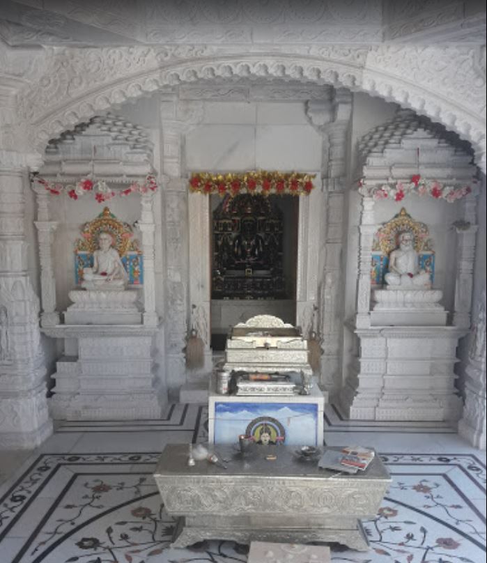 Shri Neminath Bhagwan Shwetamber Jain Derasar, Bhavnath, Girnar Taleti, Junagadh (Gujarat) image 4