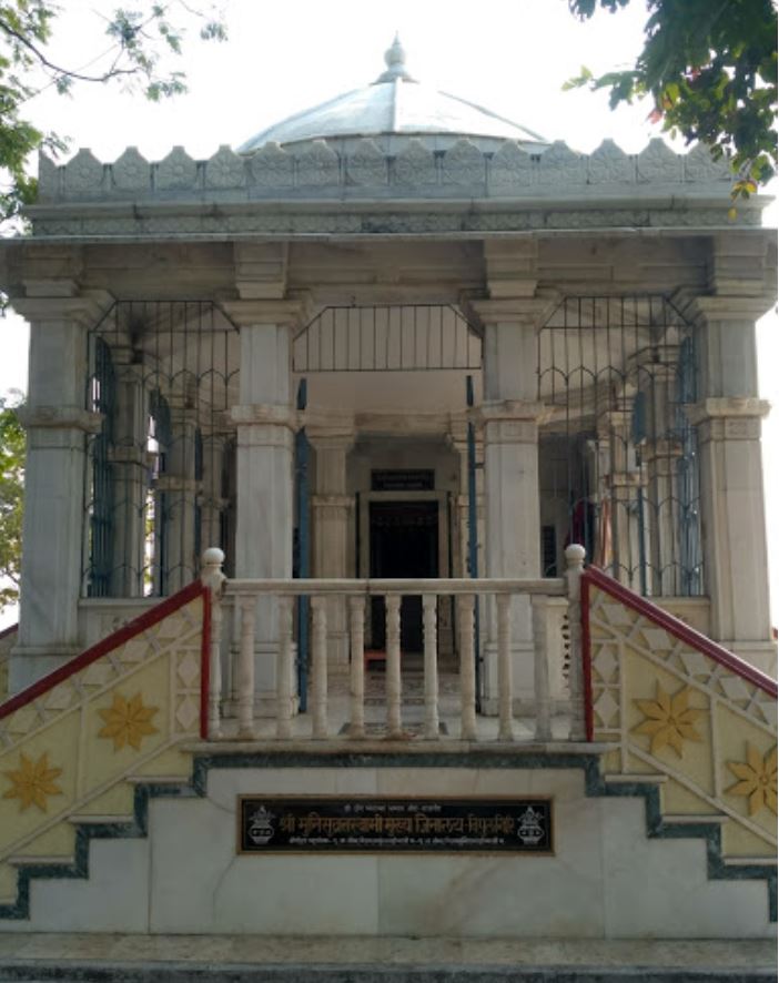Shri Rajgrahi Siddh Kshetra, Shri Munisuvrat Swami Shwetamber Jain Mandir, Vipulachal Parvat,  Rajgir, District - Nalanda (Bihar) image 3