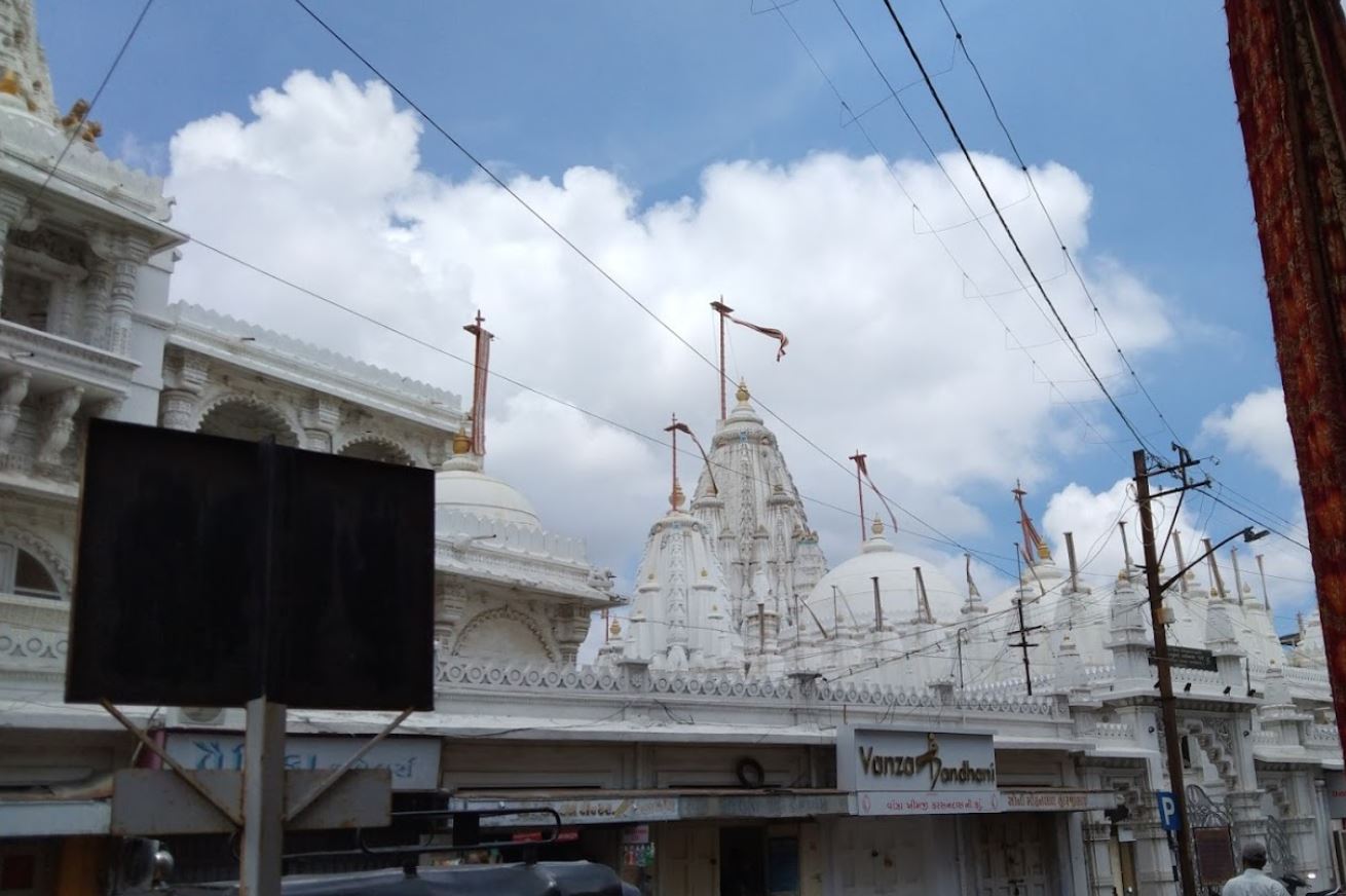 Shri Shwetamber Jain Mandir, 61, Summair Club Road, Shankar Tekri, Jamnagar (Gujarat) image 2