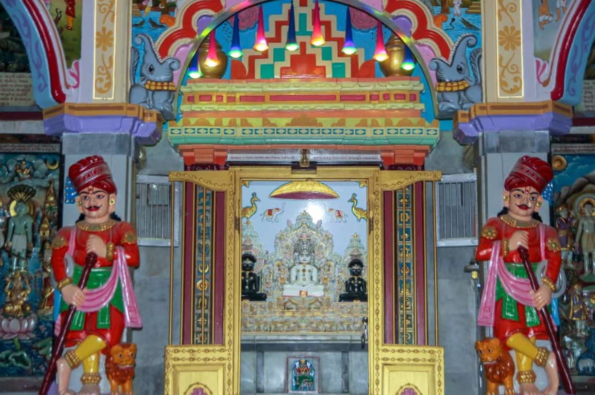 Shri Chandraprabhu Bhagwan Jain Shwetamber Mandir, Navagam, District - Jamnagar (Gujarat) image 2