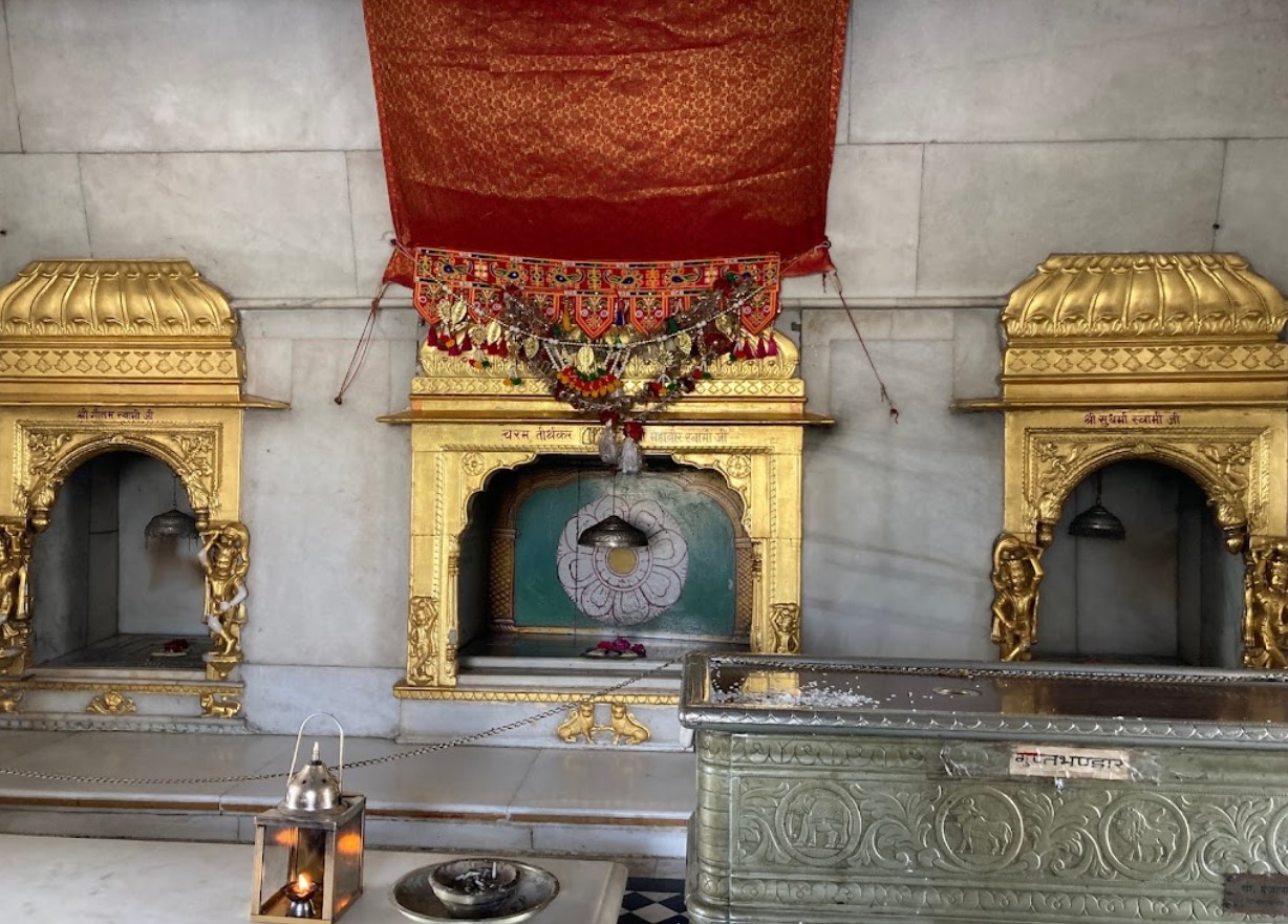 Shri Jal Mandir, Pawapuri (Pavapuri), District - Nalanda (Bihar) thumbnail 4