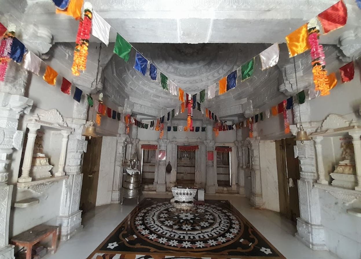 Shri Shwetamber Jain Derasar, Prantiya, District - Gandhinagar (Gujarat) image 3