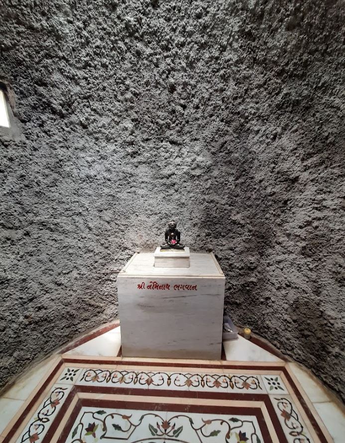 Mini Girnar Tirth Dham Shwetamber Jain Tirth, Manekpur, Mahudi-Gandhinagar Highway, District - Gandhinagar (Gujarat) image 3