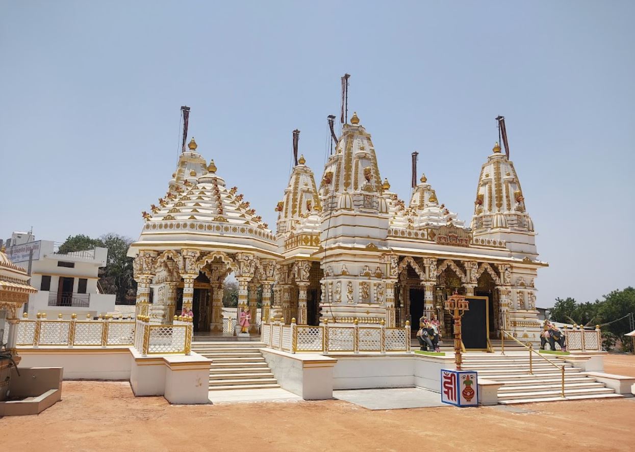 Shri Prabhaben Kanjibhai Sheth Panjrapol and Shwetamber Jain Derasar, Chundadi, District - Panch Mahals (Gujarat) image 1