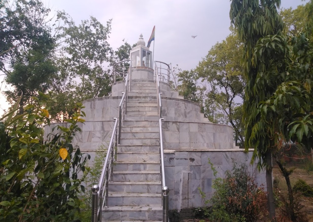 Shri Digamber Jain Samosharan Mandir, Pawapuri (Pavapuri), District - Nalanda (Bihar) image 4