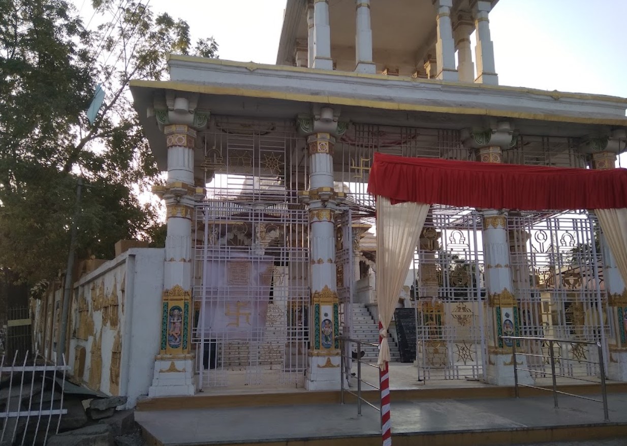 Shri Sumatinath Bhagwan Shwetamber Jain Derasar, Shastri Nagar, Bhavnagar (Gujarat) image 2