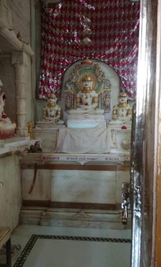Shri Ghantakaran Mahaveer and Shri Simandhar Swami Shwetamber Jain Derasar, Crescent Road, Dawn, Vora Bazar, Bhavnagar (Gujarat) image 1