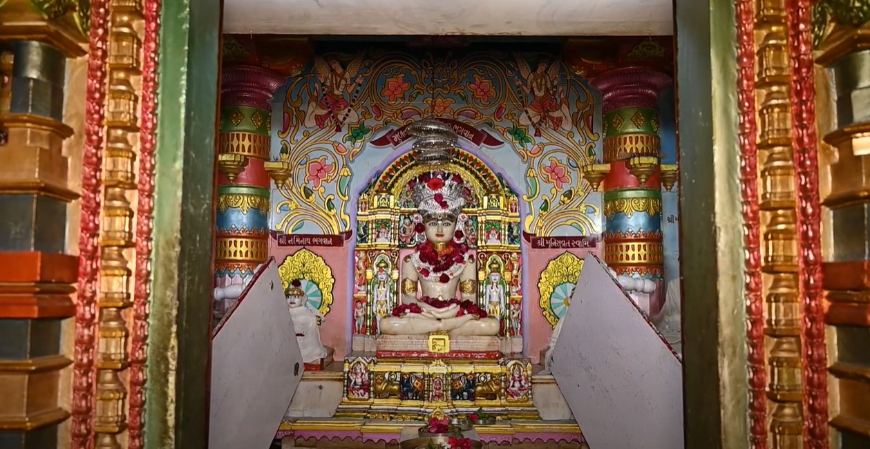 Shri Adinath Bhagwan Shwetamber Jain Derasar, K.C. Shah Derasar, Dawn, Krishna Nagar, Bhavnagar (Gujarat) image 3