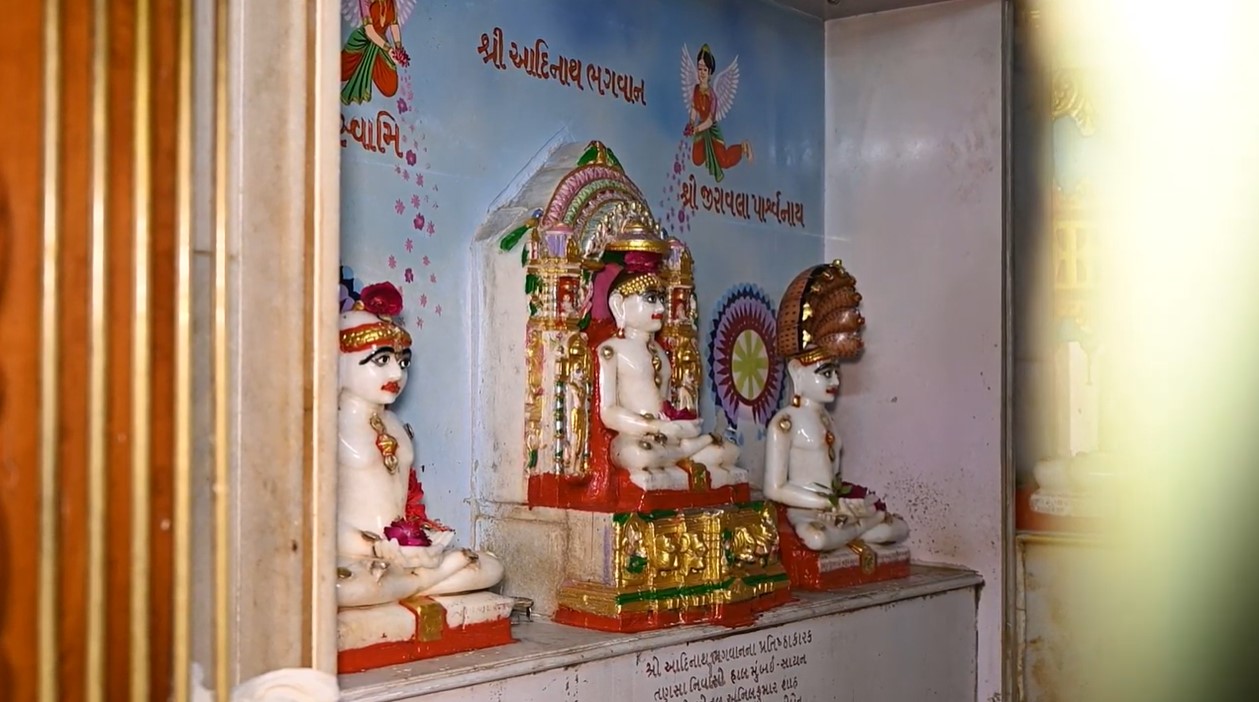 Shri Adinath Bhagwan Shwetamber Jain Derasar, K.C. Shah Derasar, Dawn, Krishna Nagar, Bhavnagar (Gujarat) image 8