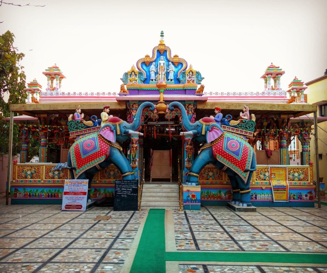Shri Mahaveer Swami Shwetamber Jain Derasar, Deri Road Area, Krishna Nagar, Bhavnagar (Gujarat) main image
