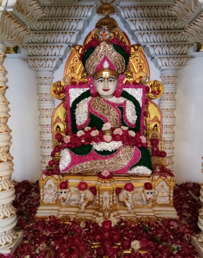 Shri Padamprabhu Swami Shwetamber Jain Derasar, Anand Nagar, Kadamgiri, Krishna Nagar, Bhavnagar (Gujarat) main image
