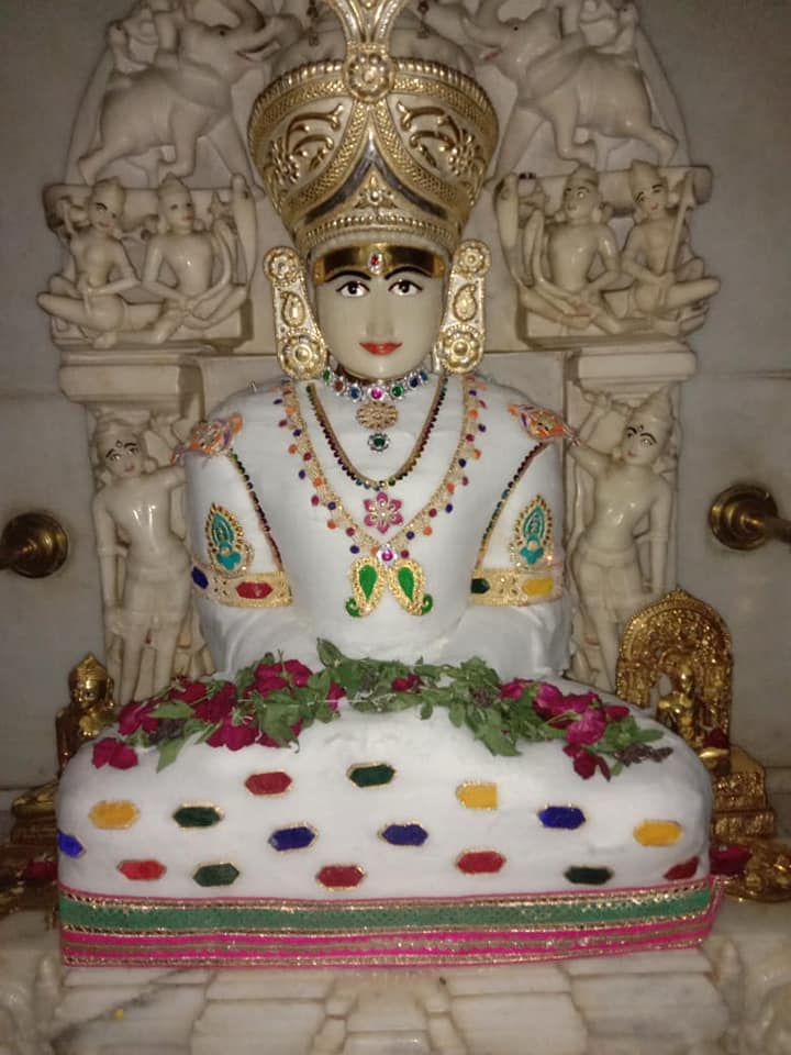 Shri Neminath Bhagwan Shwetamber Jain Mandir, Rajpur Hirpur, Gomtipur, Ahmedabad (Gujarat) image 7