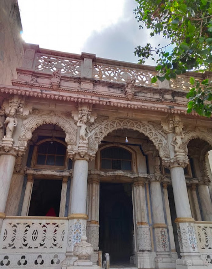 Shri Vardhman Swami Shwetamber Jain Derasar, 330, Old City, Gheekanta, Bhadra, Ahmedabad (Gujarat) thumbnail 2