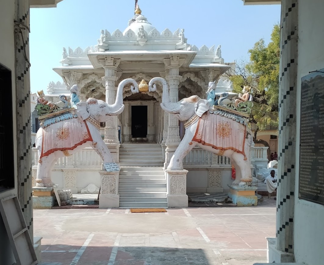 Shri Charup Parshvnath Shwetamber Jain Tirth, Charup, District - Patan (Gujarat) main image