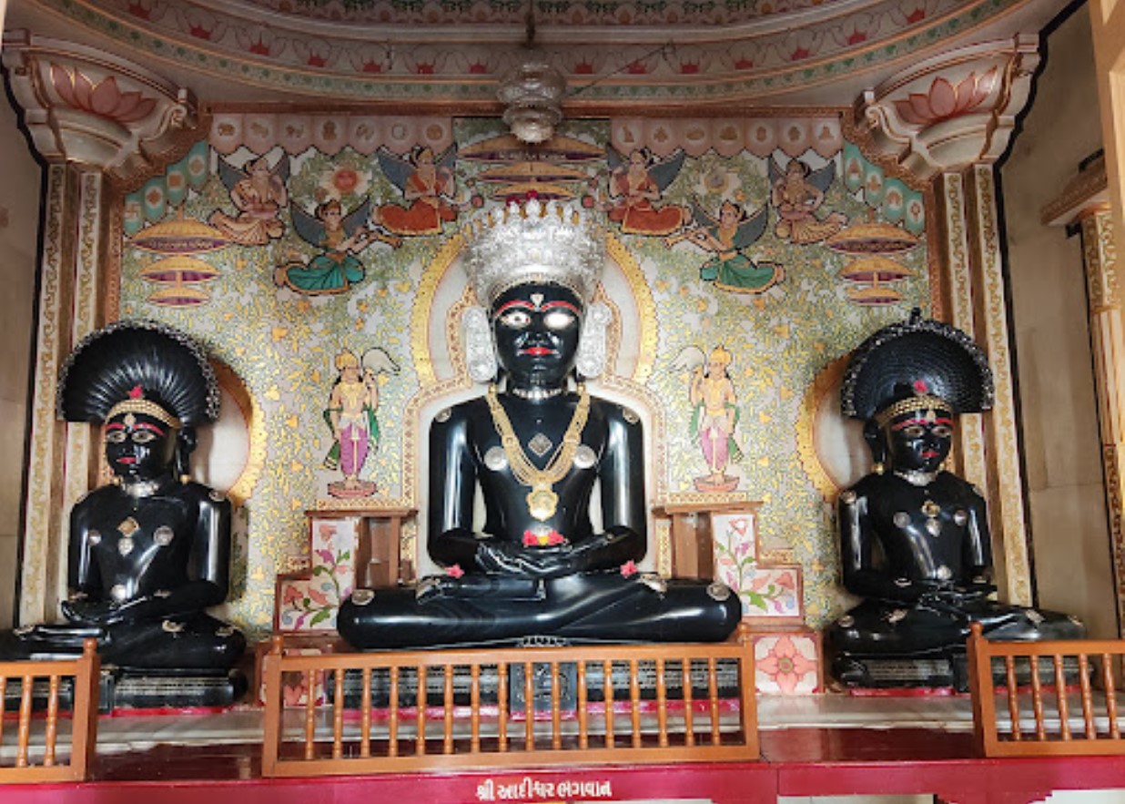 Shri Jain Derasar, Haveli Road, Nagarvada, Mahuva, District - Bhavnagar (Gujarat) image 3